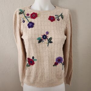 Vintage Cream Knit Sweater w/floral & bead design Medium